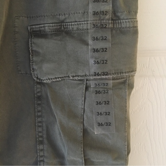 Men’s American Eagle cargos NWT - Picture 2 of 4